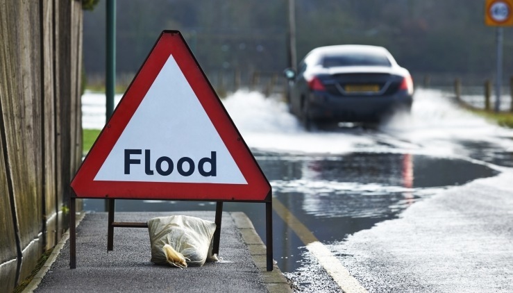 Floods and your car: How to prevent damage and stay safe | startrescue ...